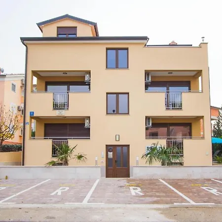 Patricija-apartmani بوريتش